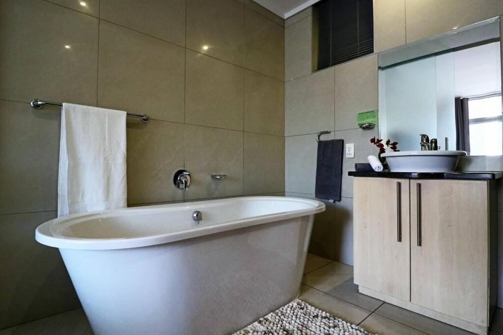 Upmarket Sandton Hydro Park Apartments 요하네스버그 외부 사진